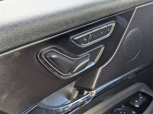 Used 2023 Lincoln Corsair FWD w/ Towing Package image 27