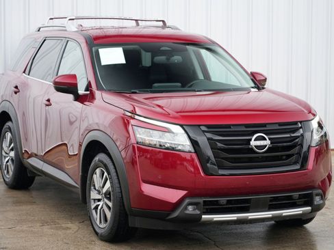 Used 2022 Nissan Pathfinder SL w/ Lighting Package (N92) image 54