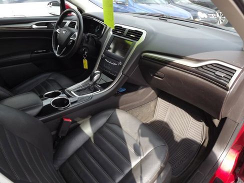 Used 2013 Ford Fusion SE image 26