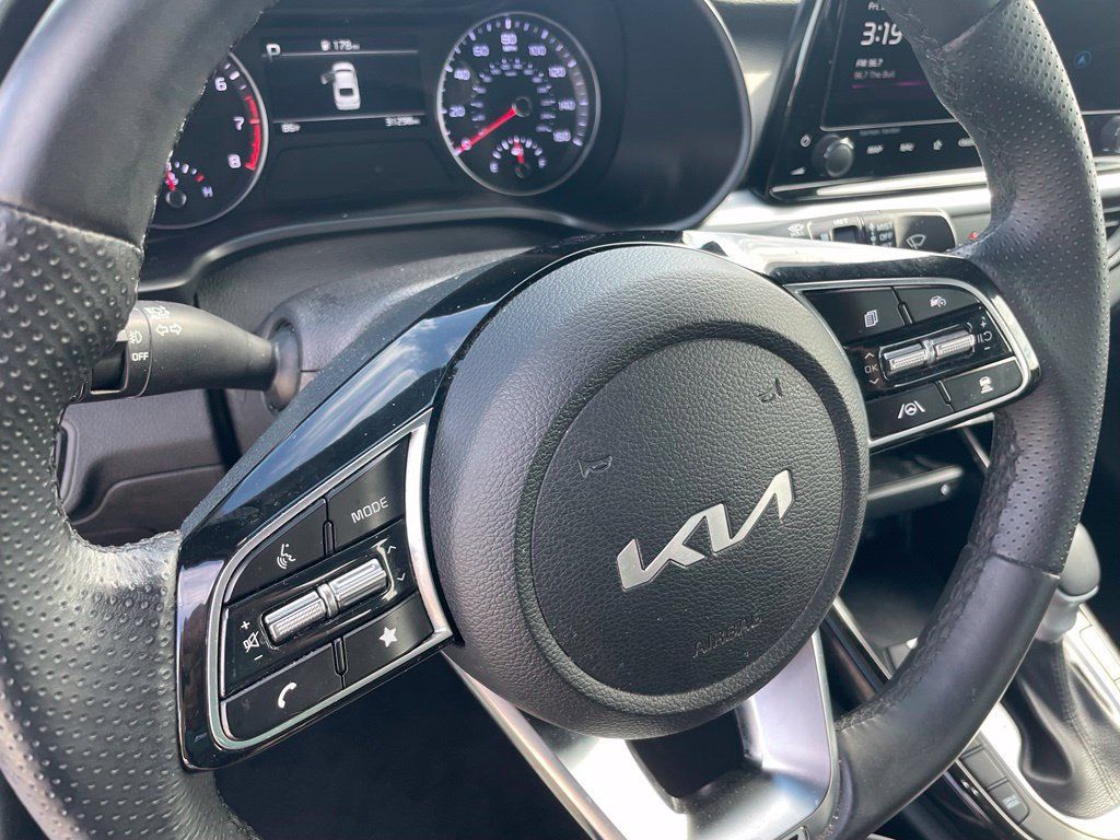 Used 2023 Kia Forte GT-Line w/ GT-Line Premium Package FWD image 13
