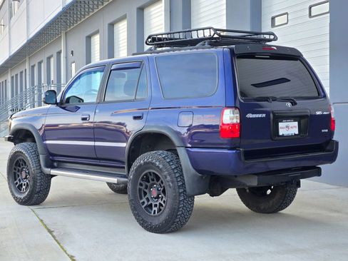 Used 2000 Toyota 4Runner SR5 image 5