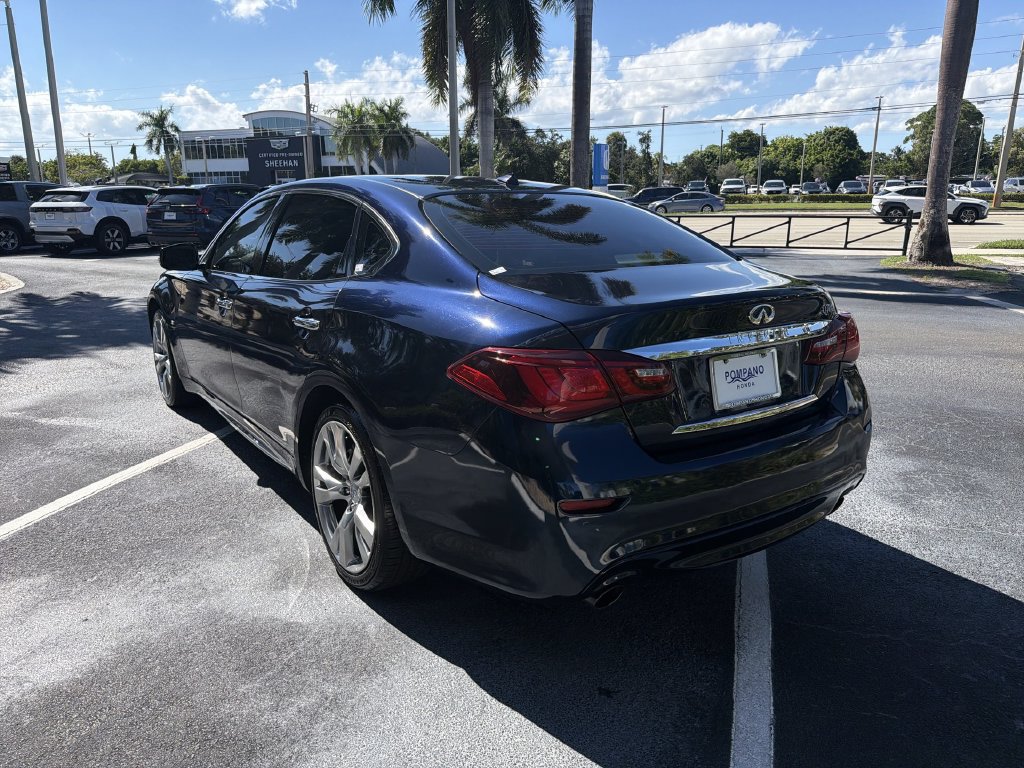 Used 2015 INFINITI Q70 L 3.7 w/ Deluxe Touring Package RWD image 6
