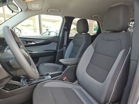 Used 2025 Chevrolet TrailBlazer LT AWD/4WD image 16