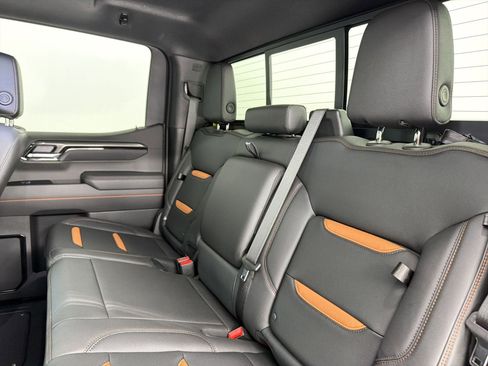 Used 2026 GMC Sierra 1500 AT4 w/ AT4 Premium Package AWD/4WD image 24