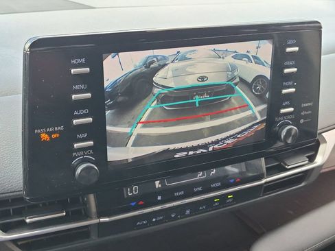 Used 2021 Toyota Sienna LE FWD image 21