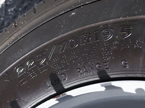 Used 2012 Ford F550 2WD Regular Cab Super Duty w/ PWR Equipment Group image 41