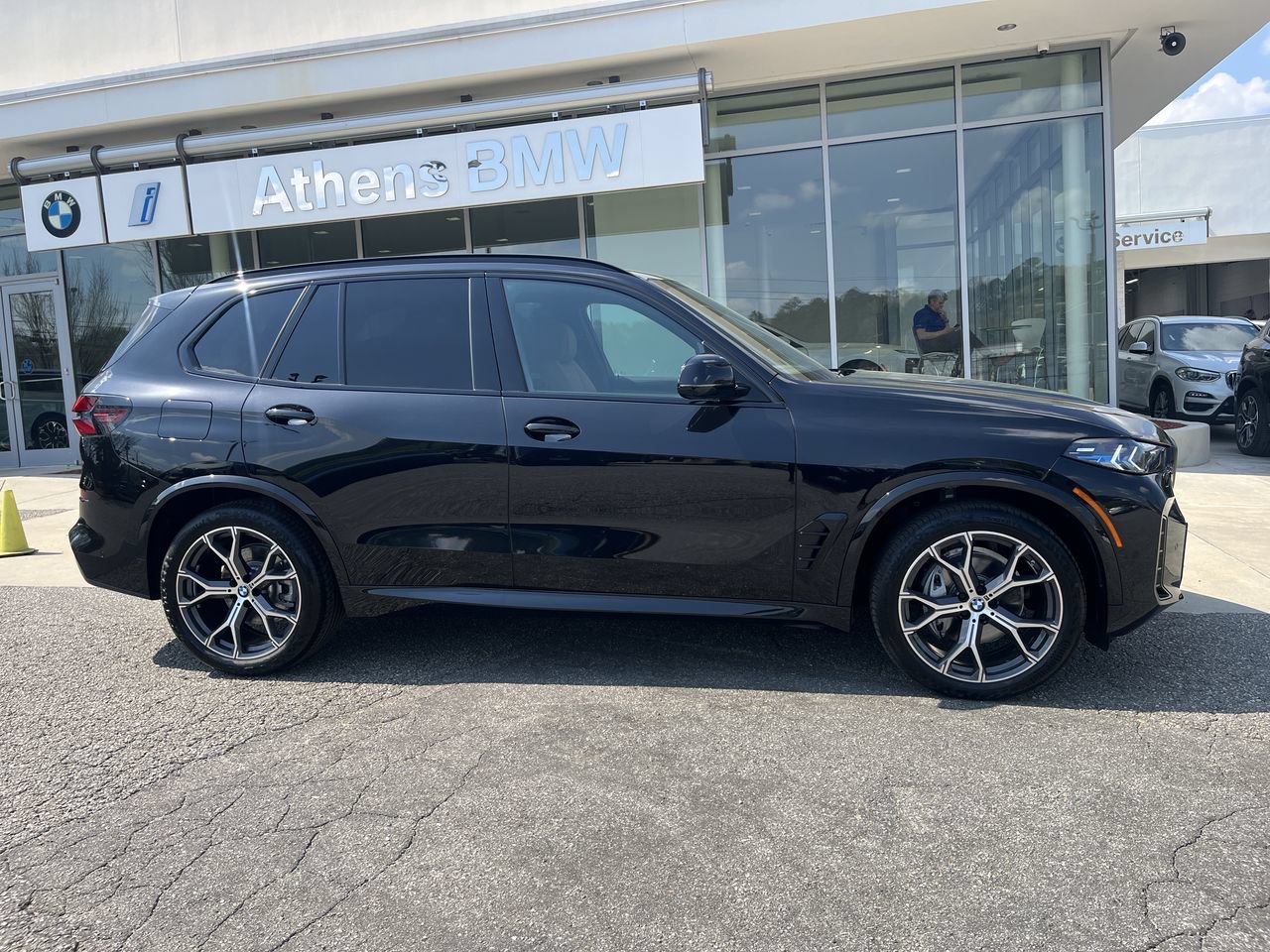 Used 2026 BMW X5 xDrive40i w/ M Sport Package AWD/4WD image 9