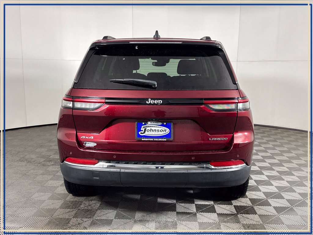 Used 2023 Jeep Grand Cherokee Laredo AWD/4WD image 10