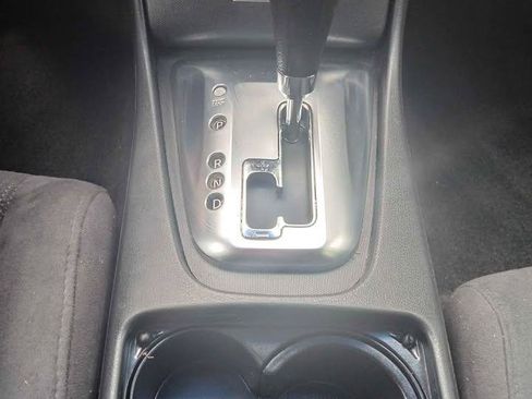Used 2010 Nissan Altima 2.5 S FWD image 13
