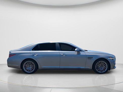 Used 2021 Genesis G90 3.3T Premium RWD image 4