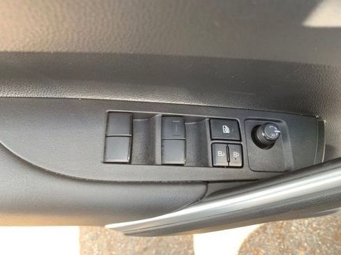 Used 2024 Toyota Corolla Cross AWD Hybrid w/ Moonroof Package image 13