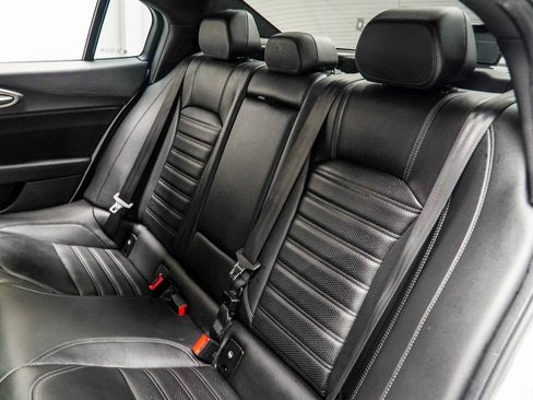 Used 2023 Alfa Romeo Giulia Veloce image 41