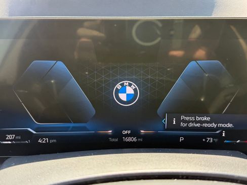 Used 2025 BMW X5 sDrive40i w/ Executive Package RWD image 7