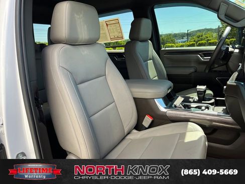 Used 2023 Chevrolet Silverado 1500 LTZ w/ LTZ Convenience Package II AWD/4WD image 16