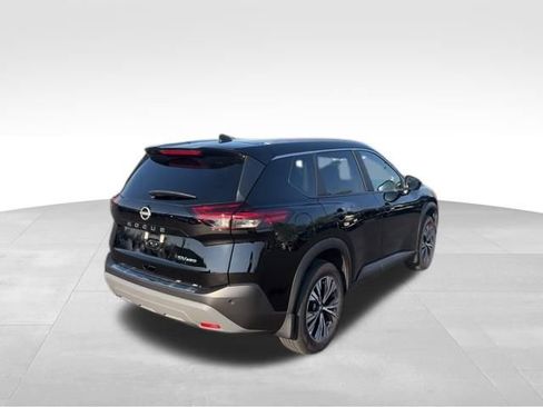 Used 2023 Nissan Rogue SV w/ SV Premium B Package image 6