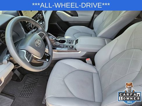 Used 2024 Toyota Highlander Platinum AWD/4WD image 13