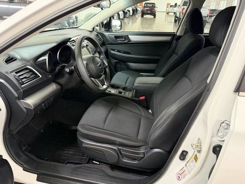 Used 2019 Subaru Outback 2.5i AWD/4WD image 14