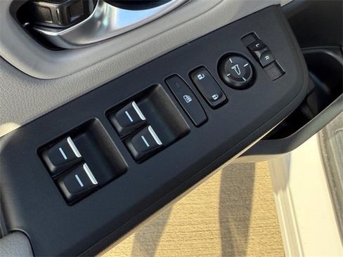 Certified 2025 Honda Pilot EX-L image 14