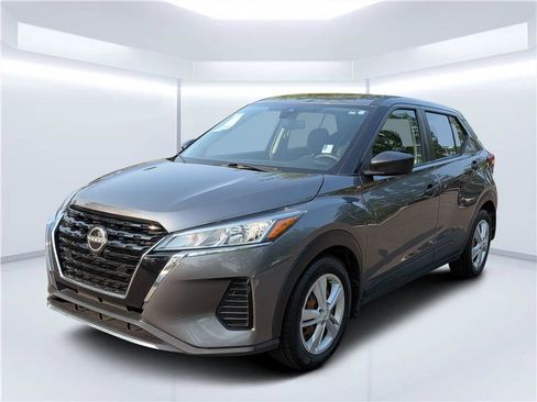 Used 2022 Nissan Kicks S FWD image 8