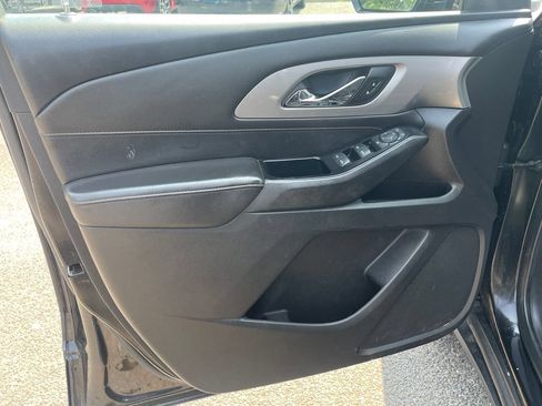 Used 2019 Chevrolet Traverse LS AWD/4WD image 12