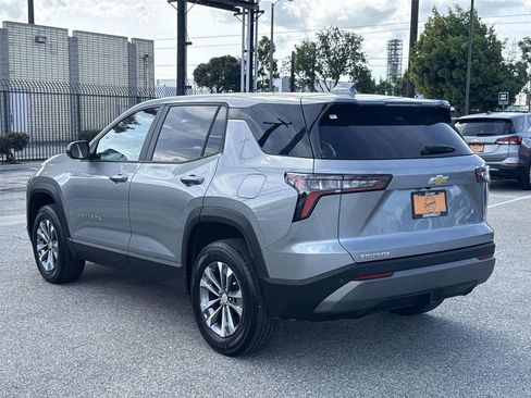 Used 2025 Chevrolet Equinox LT FWD image 5