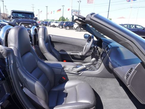 Used 2008 Chevrolet Corvette Convertible w/ Preferred Equipment Group RWD image 32
