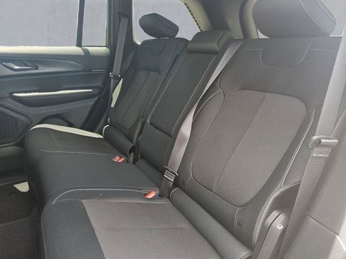 New 2025 Jeep Grand Cherokee Laredo X image 13