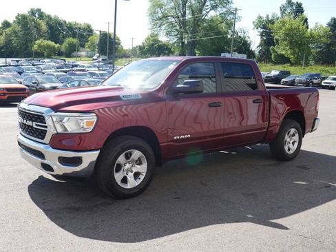 Used 2023 RAM 1500 Big Horn AWD/4WD image 3