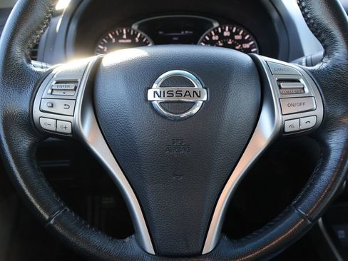 Used 2015 Nissan Altima 2.5 SV image 30