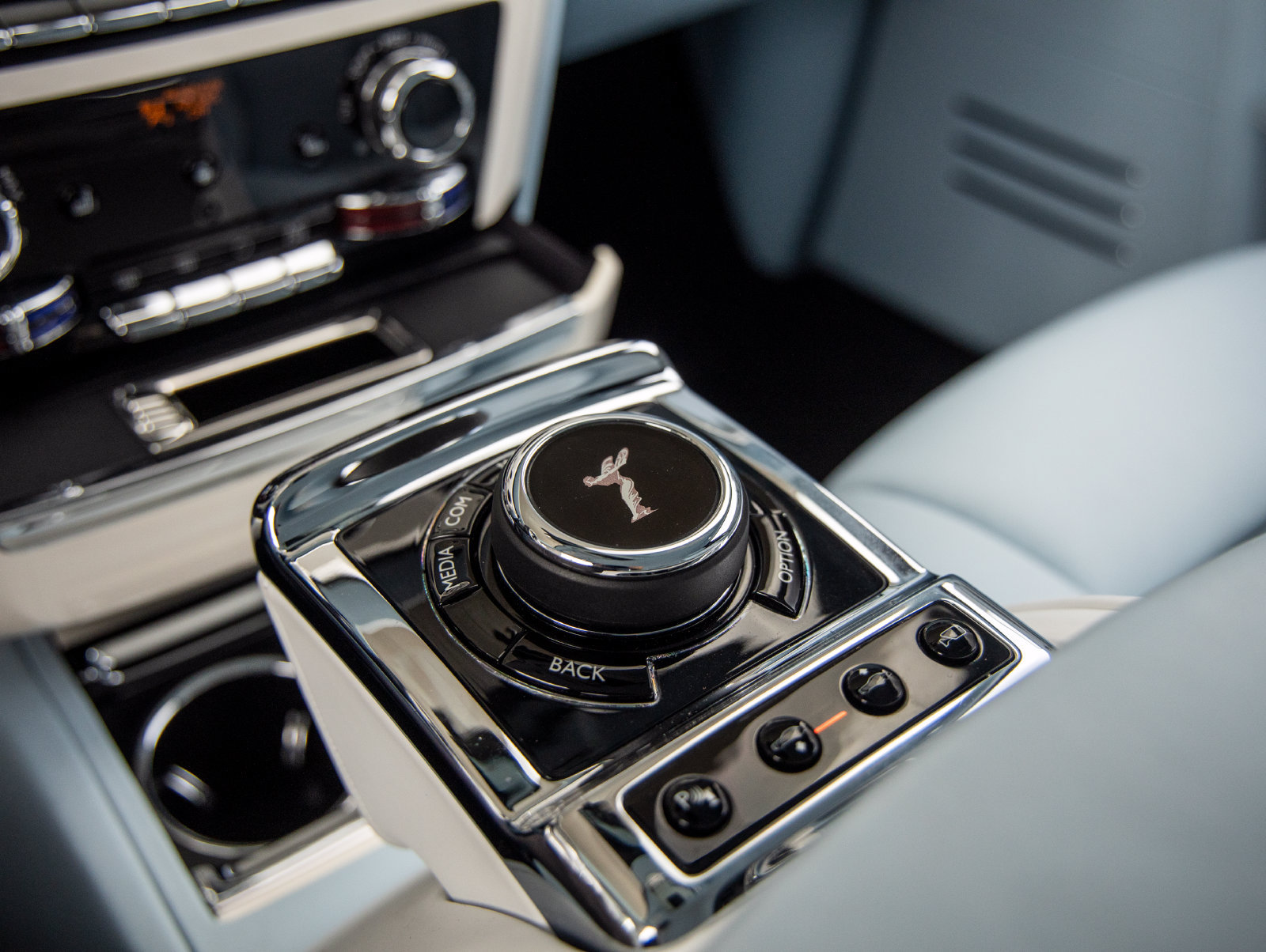 Used 2023 Rolls-Royce Phantom Extended Wheelbase w/ Leather Finishing Pack RWD image 47
