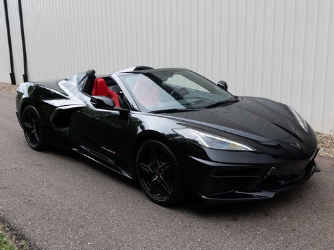 Used 2023 Chevrolet Corvette Stingray Convertible RWD image 3