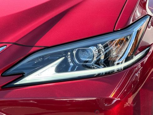 Used 2024 Lexus ES 300h w/ Premium Package FWD image 48