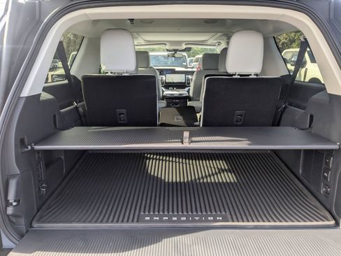 New 2025 Ford Expedition Max Platinum w/ Platinum Ultimate Package image 13