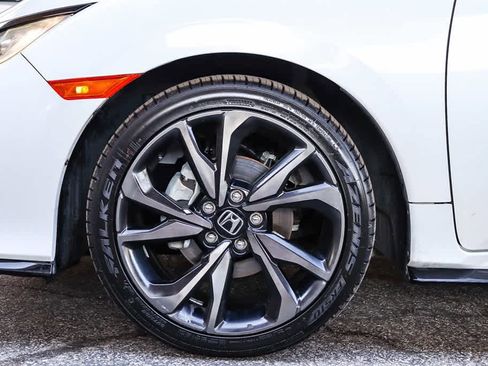 Used 2017 Honda Civic Sport image 11