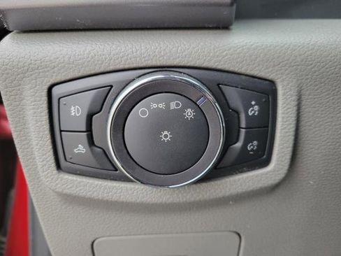 Used 2015 Ford F150 XLT w/ Equipment Group 302A Luxury image 22