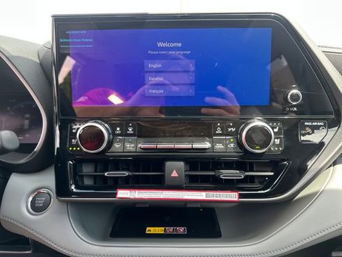 New 2026 Toyota Highlander Limited AWD/4WD image 13