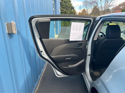 Used 2015 Chevrolet Sonic LTZ image 29