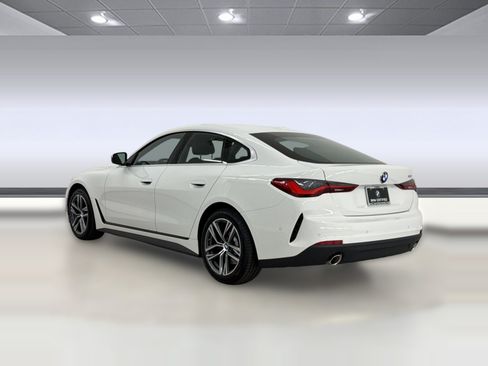 Used 2025 BMW 430i w/ Premium Package RWD image 3