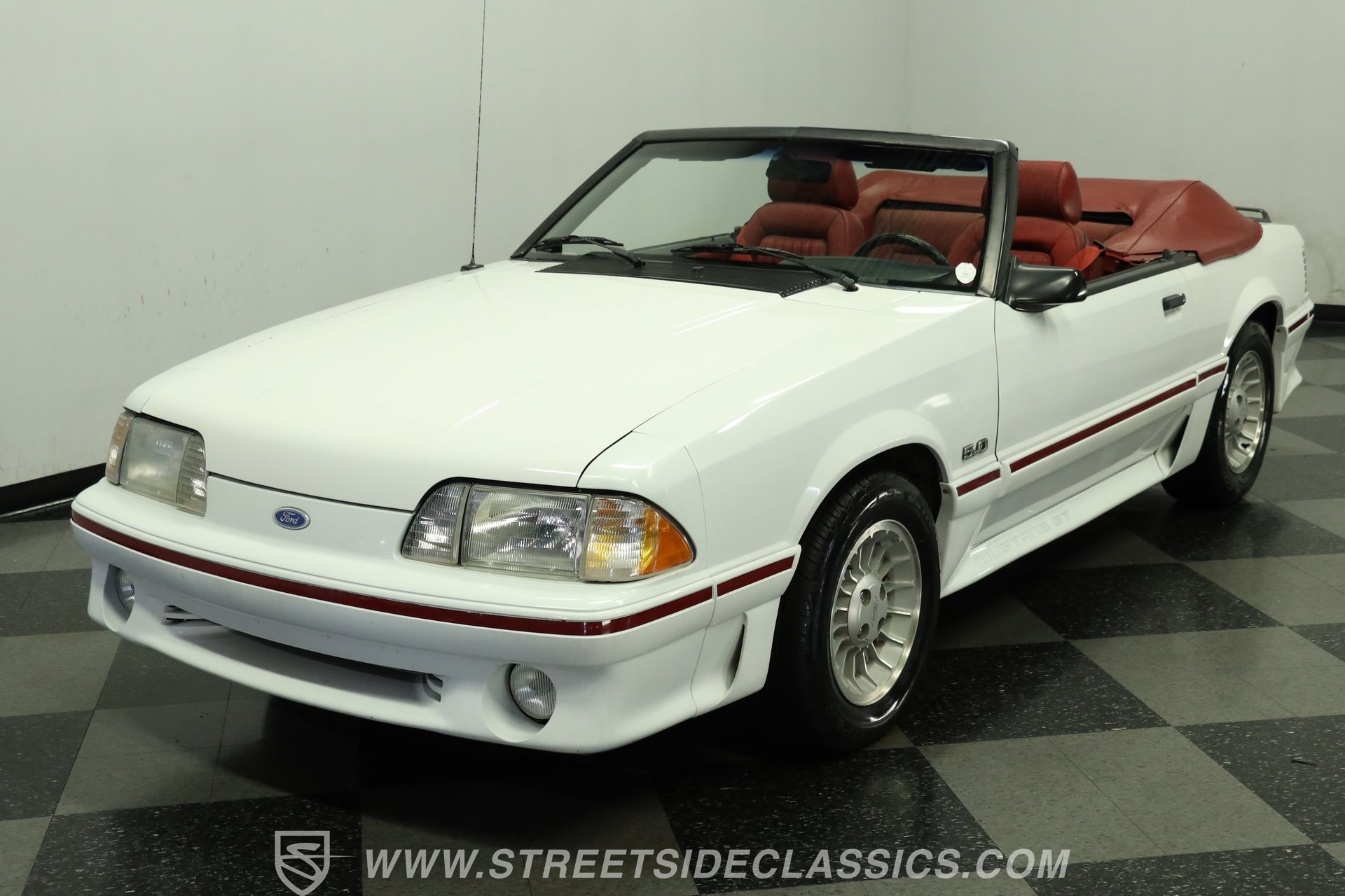Used 1987 Ford Mustang GT RWD image 18