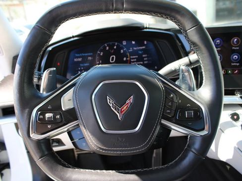 Used 2021 Chevrolet Corvette Stingray Premium Conv w/ Z51 Performance Package RWD image 28