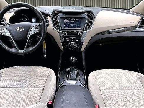 Used 2017 Hyundai Santa Fe Sport FWD image 17