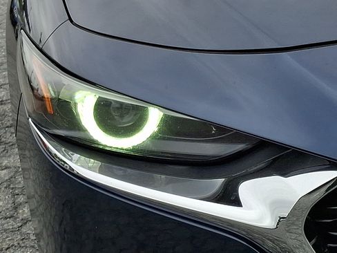 Used 2019 MAZDA MAZDA3 Sedan w/ Premium Package FWD image 9