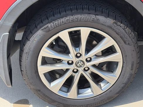 Used 2017 Toyota RAV4 Limited AWD/4WD image 11