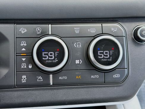 Certified 2025 Land Rover Defender 110 S AWD/4WD image 35