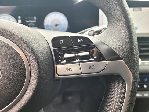 Used 2024 Hyundai Elantra SEL FWD image 22