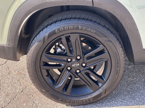 Used 2025 Chevrolet Trax ACTIV image 17