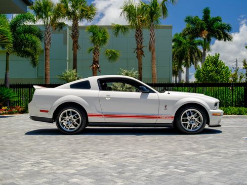 Used 2007 Ford Mustang Shelby GT500 RWD image 2