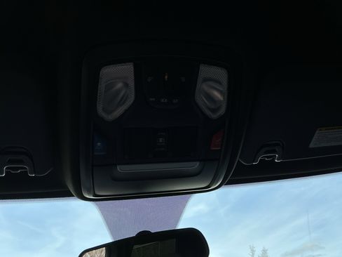 Used 2024 RAM 2500 Tradesman w/ Chrome Appearance Group image 26