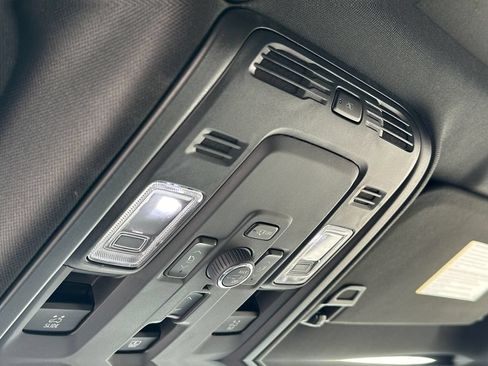 Used 2025 GMC Yukon Denali Ultimate AWD/4WD image 22
