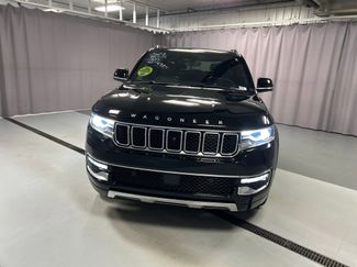 Used 2023 Jeep Wagoneer L Series III w/ Premium Group I AWD/4WD video 2